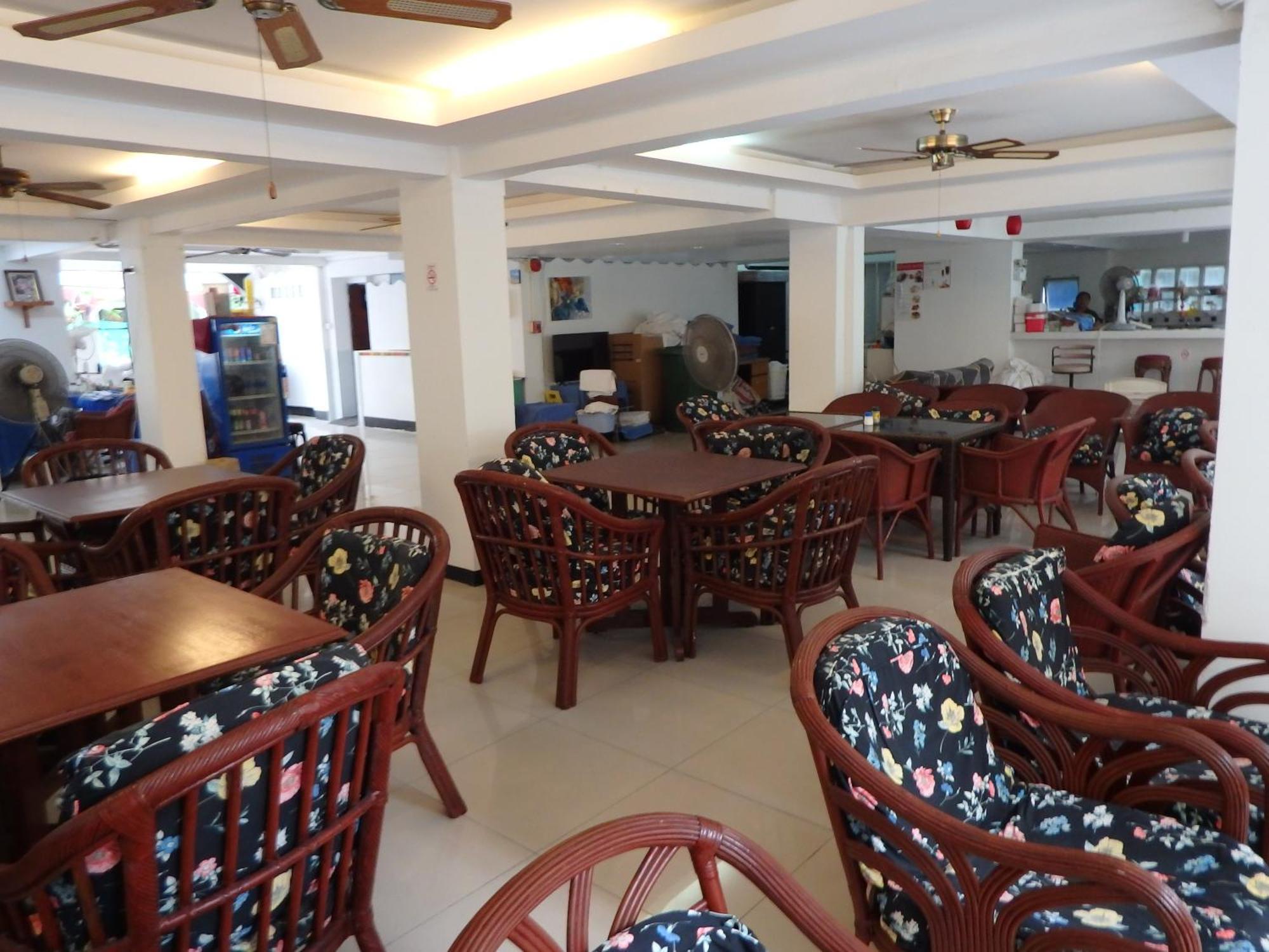 Boomerang Inn Phuket Extérieur photo