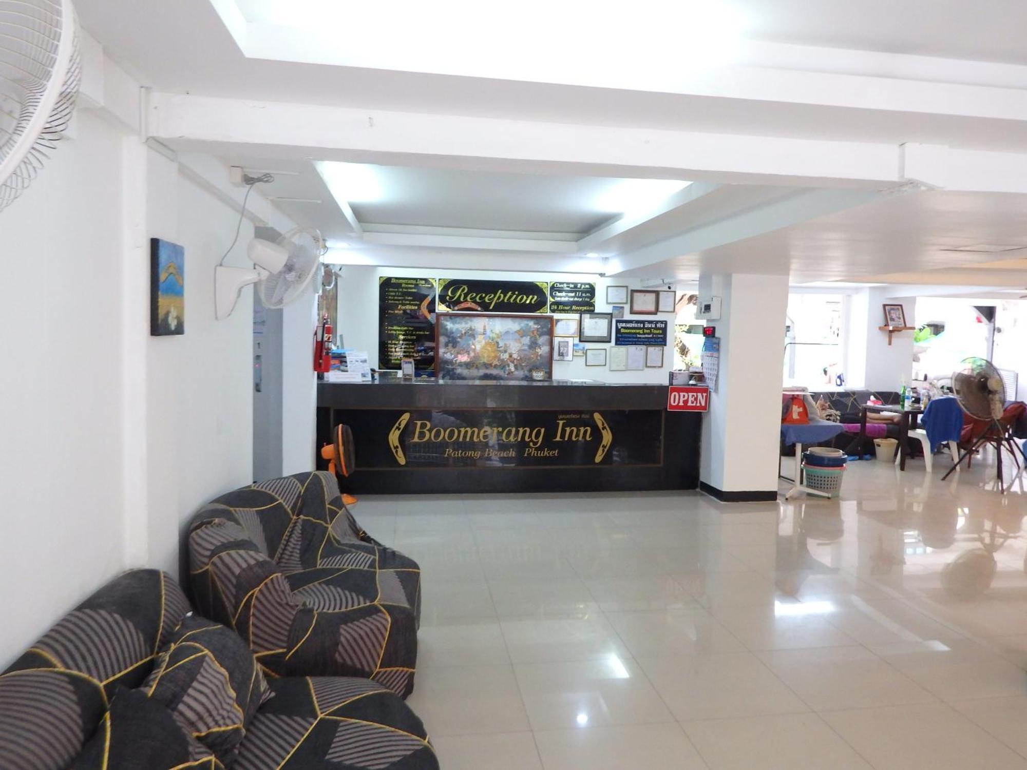 Boomerang Inn Phuket Extérieur photo