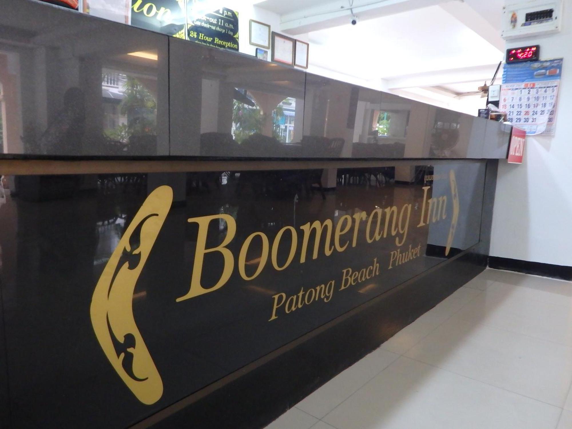 Boomerang Inn Phuket Extérieur photo