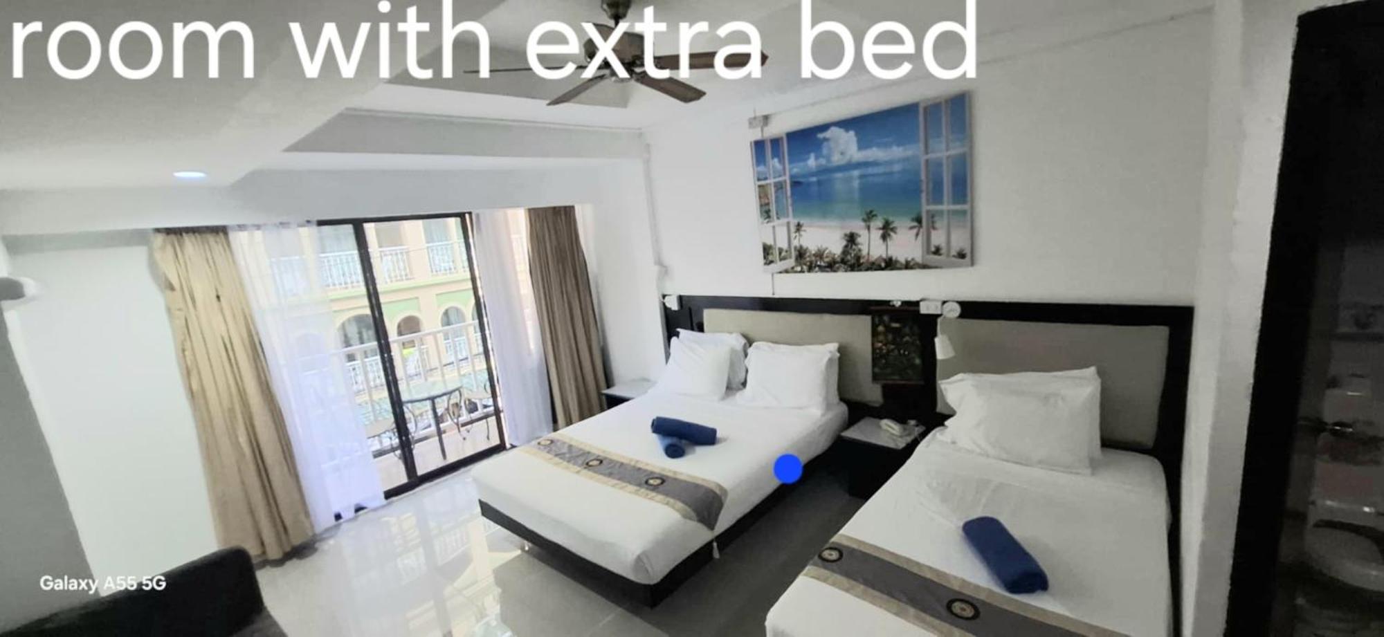Boomerang Inn Phuket Extérieur photo
