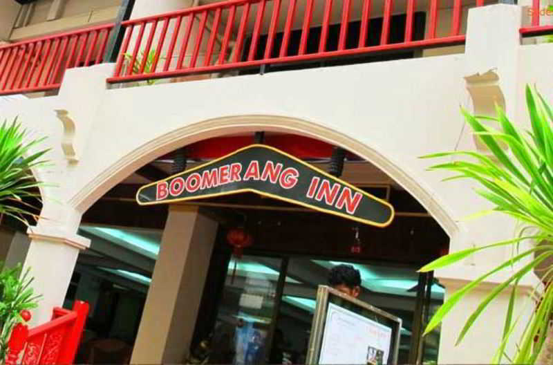 Boomerang Inn Phuket Extérieur photo